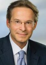 Univ.-Prof. Dr. Andreas Gruber, Vorstand der Universitätsklinik für Neurochirurgie,  Kepler Universitätsklinikum Linz